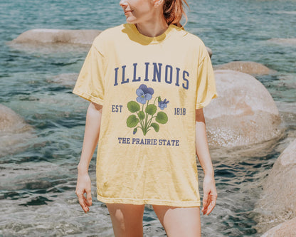 Illinois State Flower Graphic Tee Prairie State Vintage Shirt for Chicago and Springfield Travel Lovers and Midwest Gift