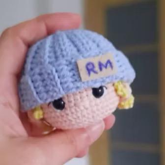 Kpop Band Crochet Doll Keychain Handmade Amigurumi Kpop Plush Mini Dolls Cute Members Gift Fanmade Keyring Accessories
