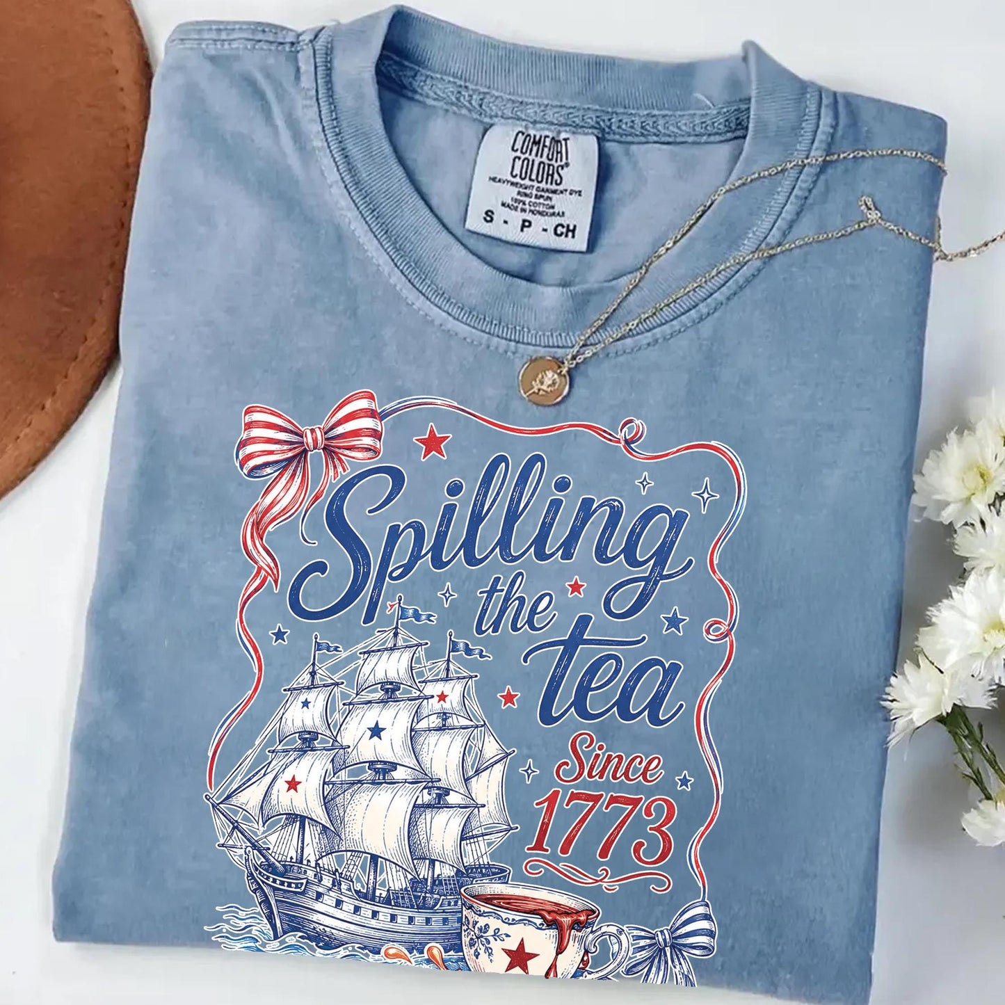 Spilling The Tea Since 1773 Vintage Us History Teacher T-Shirt