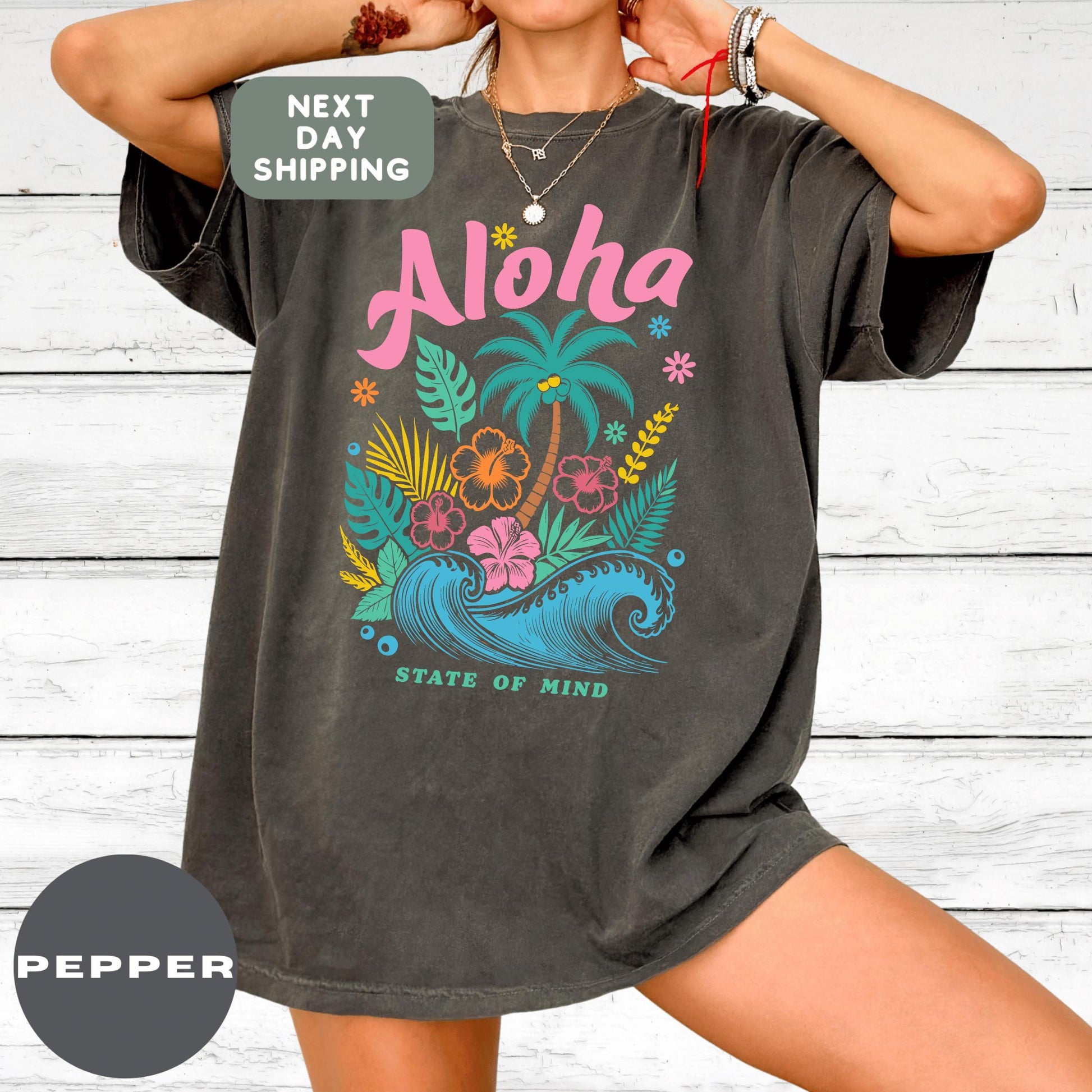 Comfort Colors® Aloha Shirt Retro Hawaii Graphic Tee Island Vibes Hula Girl T-Shirt Summer Beach Vacation Top State of Mind