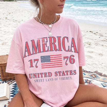 Retro America 4th Of July Shirt Preppy Fourth of July Tshirt Trendy Oversized USA Tee Aesthetic Patriotic Shirt Comfort Colors Cute Summer