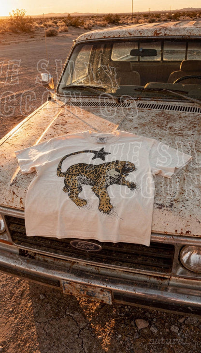 Vintage Inspired Jaguar Shirt Retro Nature Graphic Tee Trendy Animal Print Top Y2K Streetwear Clothing For Men Women Comfort Colors