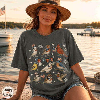 USA 250th Anniversary Bird Comfort Colors®, Patriotic American Birds Tee, Vintage Independence Day Animal Top, Comfort Colors® USA Gift Tee