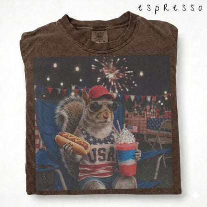 Comfort Colors® Funny Patriotic Hotdog Slushie Squirrel Shirt 4th of July America Shirt Design Funny USA Animal Graphic Top Independence Day